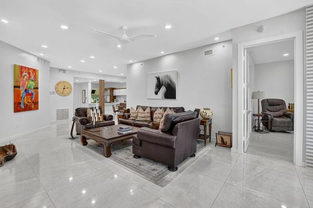 2584 Coco Plum Blvd 104, Boca Raton, FL 33496