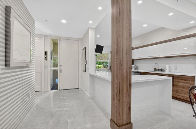 2584 Coco Plum Blvd 104, Boca Raton, FL 33496