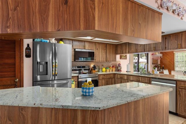5 MANGROVE COURT S, Homosassa, FL 34446