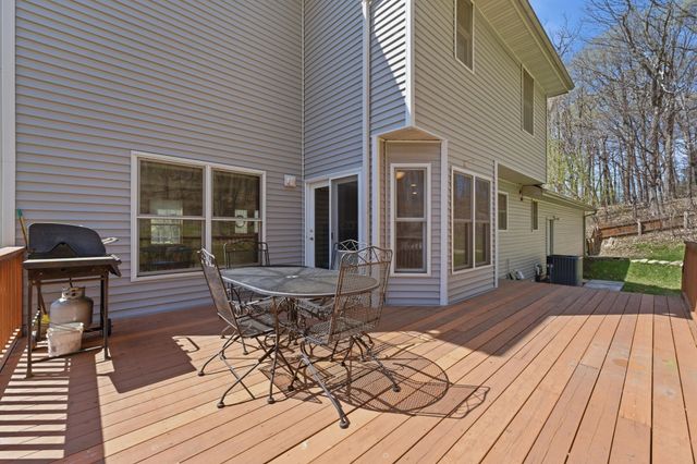 4030 Woodhill Court, Rockford, MN 55373