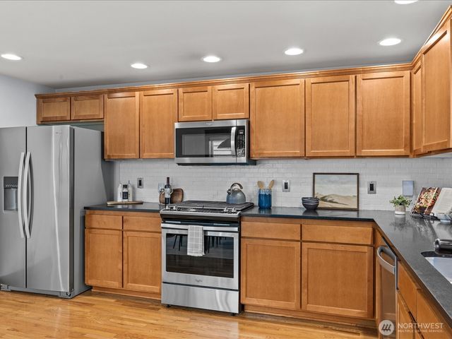 3018 SW Hinds Street, Seattle, WA 98126