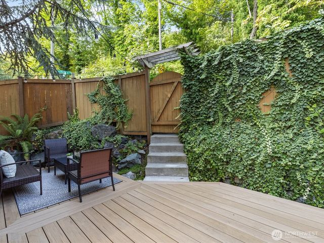 3018 SW Hinds Street, Seattle, WA 98126