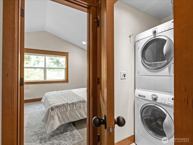 3018 SW Hinds Street, Seattle, WA 98126