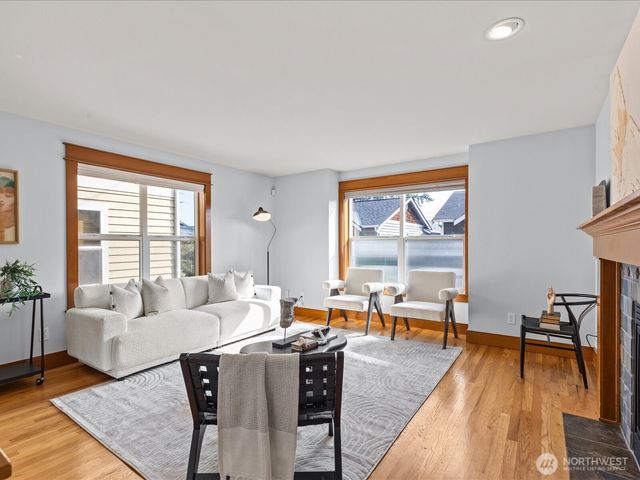 3018 SW Hinds Street, Seattle, WA 98126