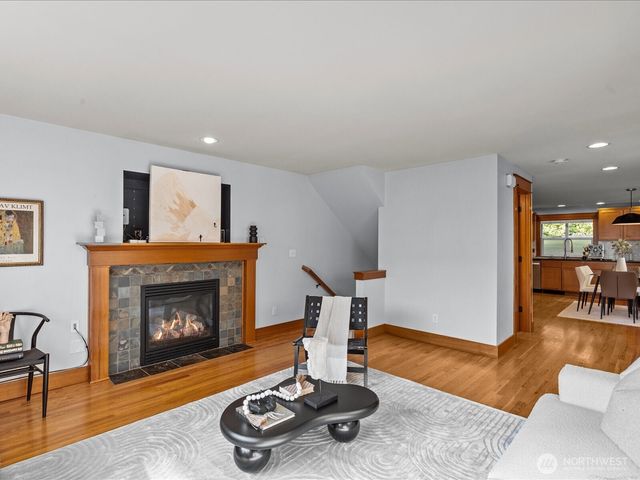 3018 SW Hinds Street, Seattle, WA 98126