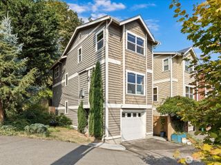 3018 SW Hinds Street, Seattle, WA 98126