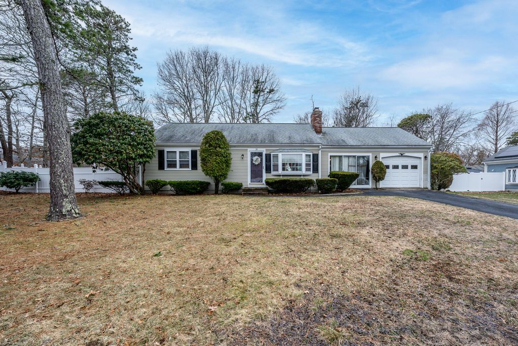 59 Captain Dore Road, South Yarmouth, MA 02664
