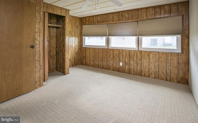 398 CLEAR CREEK CT, North Wales, PA 19454