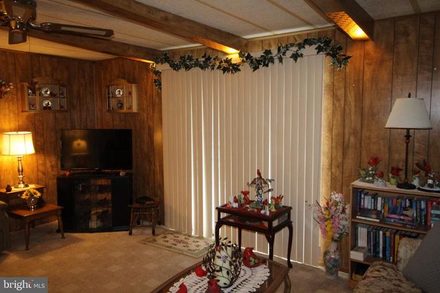 398 CLEAR CREEK CT, North Wales, PA 19454