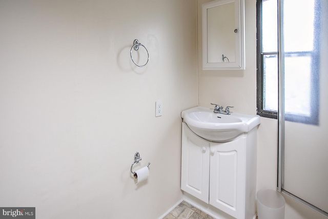 398 CLEAR CREEK CT, North Wales, PA 19454