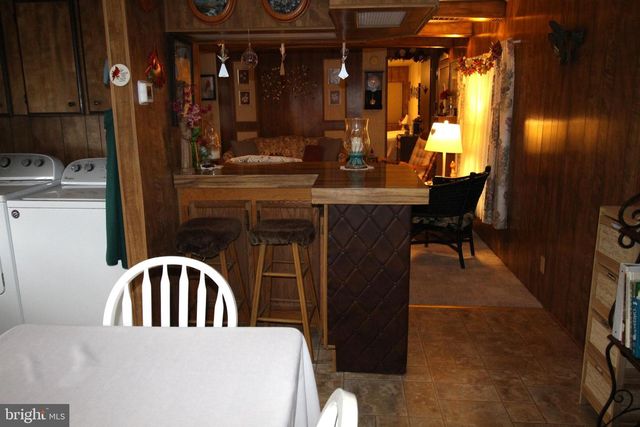 398 CLEAR CREEK CT, North Wales, PA 19454