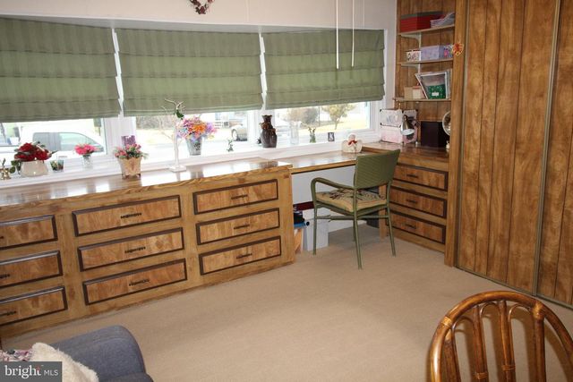 398 CLEAR CREEK CT, North Wales, PA 19454