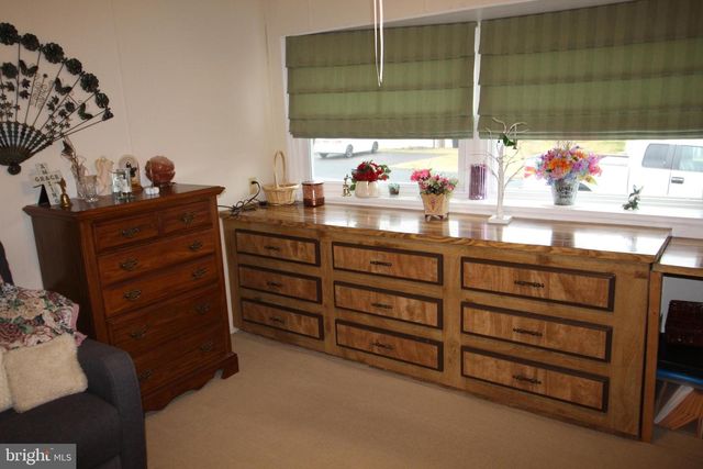 398 CLEAR CREEK CT, North Wales, PA 19454