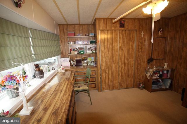 398 CLEAR CREEK CT, North Wales, PA 19454