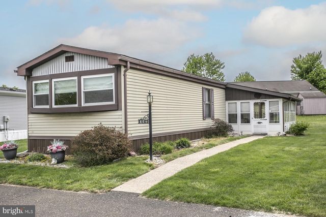398 CLEAR CREEK CT, North Wales, PA 19454