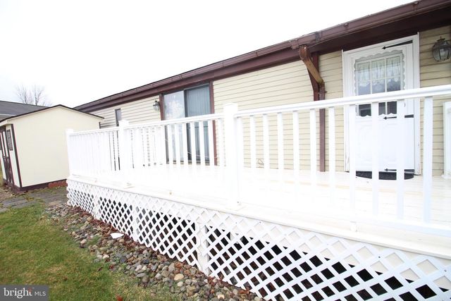 398 CLEAR CREEK CT, North Wales, PA 19454