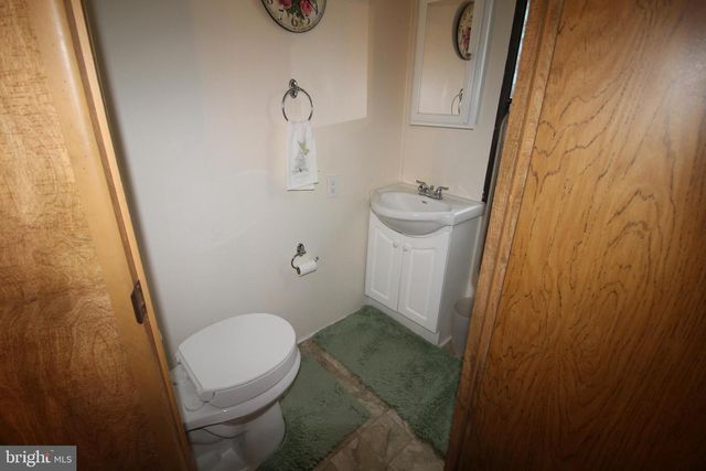 398 CLEAR CREEK CT, North Wales, PA 19454