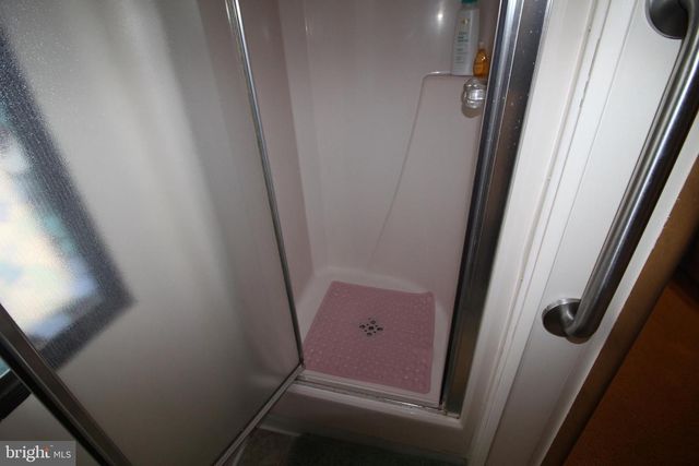 398 CLEAR CREEK CT, North Wales, PA 19454