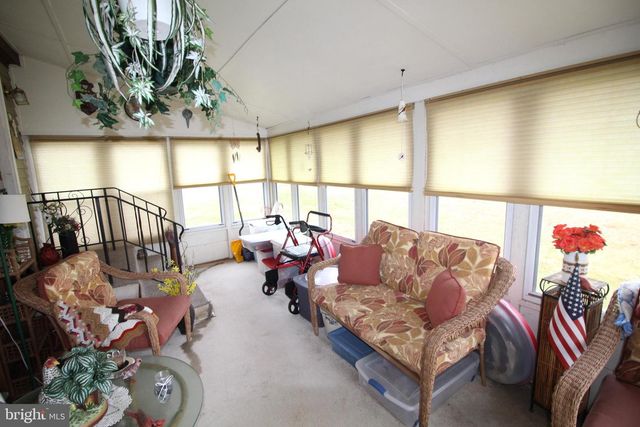 398 CLEAR CREEK CT, North Wales, PA 19454