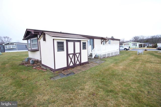 398 CLEAR CREEK CT, North Wales, PA 19454