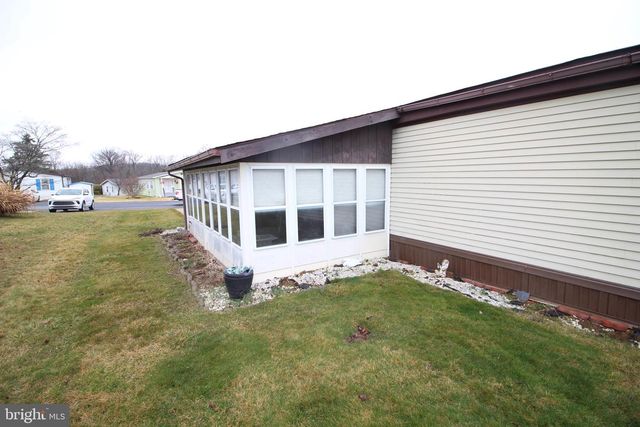 398 CLEAR CREEK CT, North Wales, PA 19454