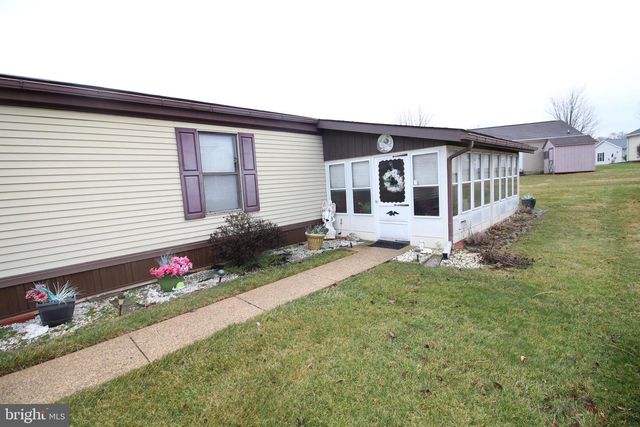 398 CLEAR CREEK CT, North Wales, PA 19454