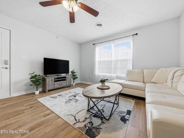 4201 Iona Way, Knoxville, TN 37912