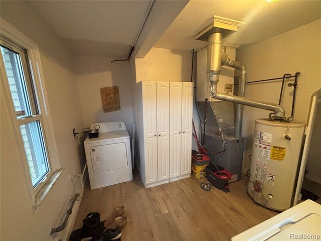 2414 Wildwood Circle Drive, Grand Blanc, MI 48439