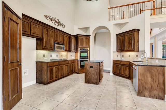 11567 Castle Brook Lane, Frisco, TX 75035