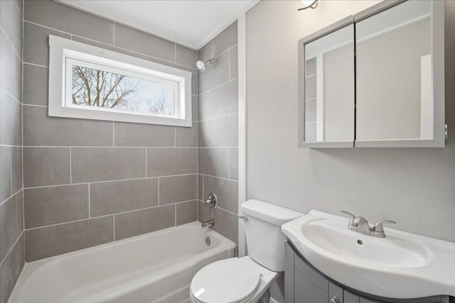 2622 Garden Avenue, Cedar Falls, IA 50613