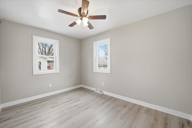 2622 Garden Avenue, Cedar Falls, IA 50613