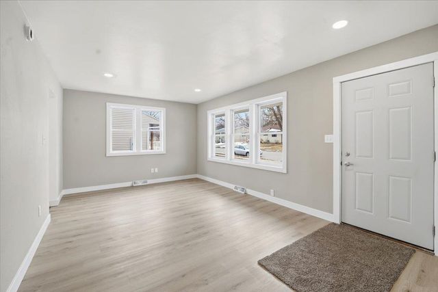 2622 Garden Avenue, Cedar Falls, IA 50613