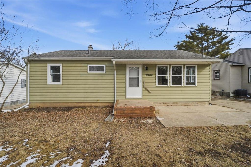 2622 Garden Avenue, Cedar Falls, IA 50613