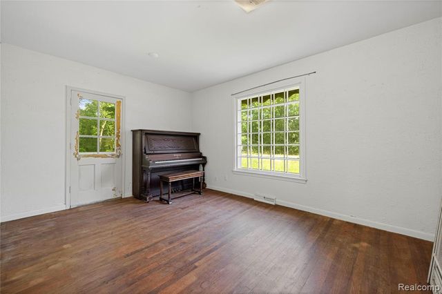 50505 Geddes Road, Canton, MI 48188