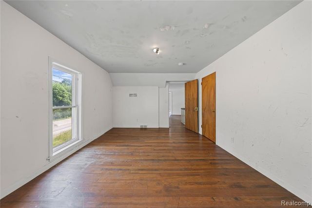 50505 Geddes Road, Canton, MI 48188