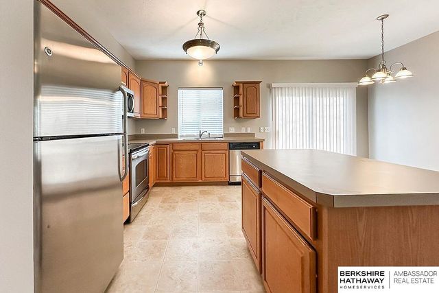 18903 K Street, Omaha, NE 68135