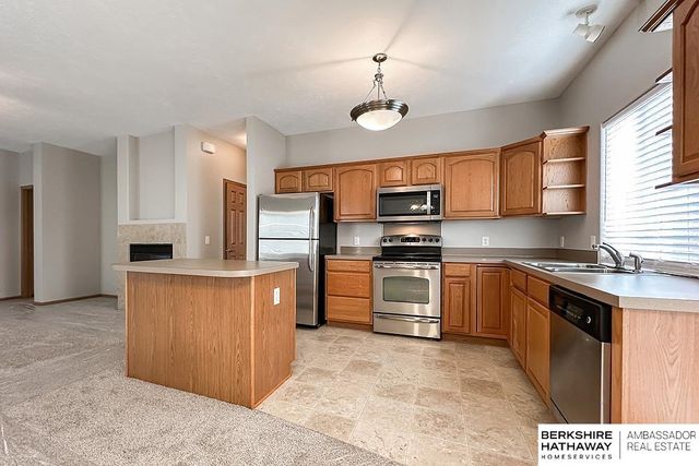 18903 K Street, Omaha, NE 68135