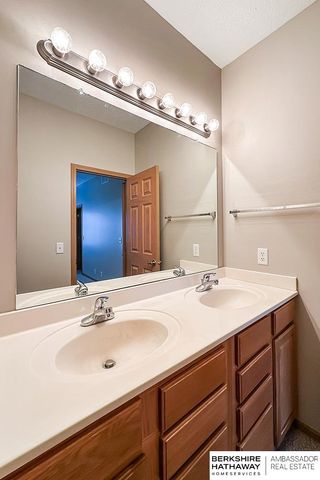 18903 K Street, Omaha, NE 68135