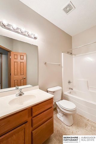 18903 K Street, Omaha, NE 68135