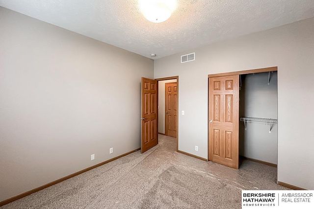 18903 K Street, Omaha, NE 68135