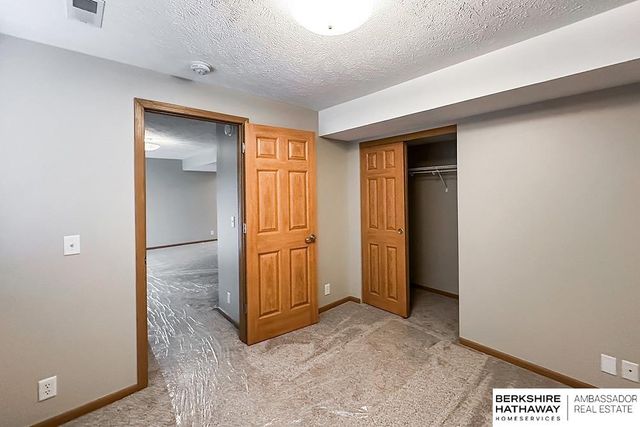 18903 K Street, Omaha, NE 68135