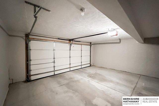 18903 K Street, Omaha, NE 68135