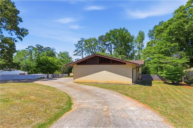 2989 Beechwood Drive, Lithia Springs, GA 30122