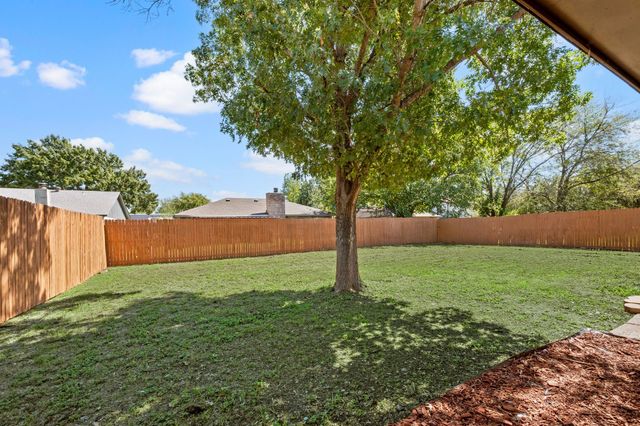7512 Clover Lane, Watauga, TX 76148