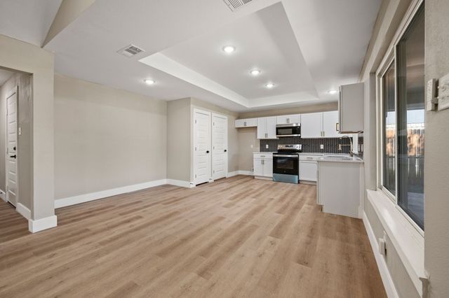 7512 Clover Lane, Watauga, TX 76148