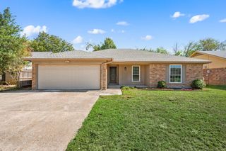 7512 Clover Lane, Watauga, TX 76148