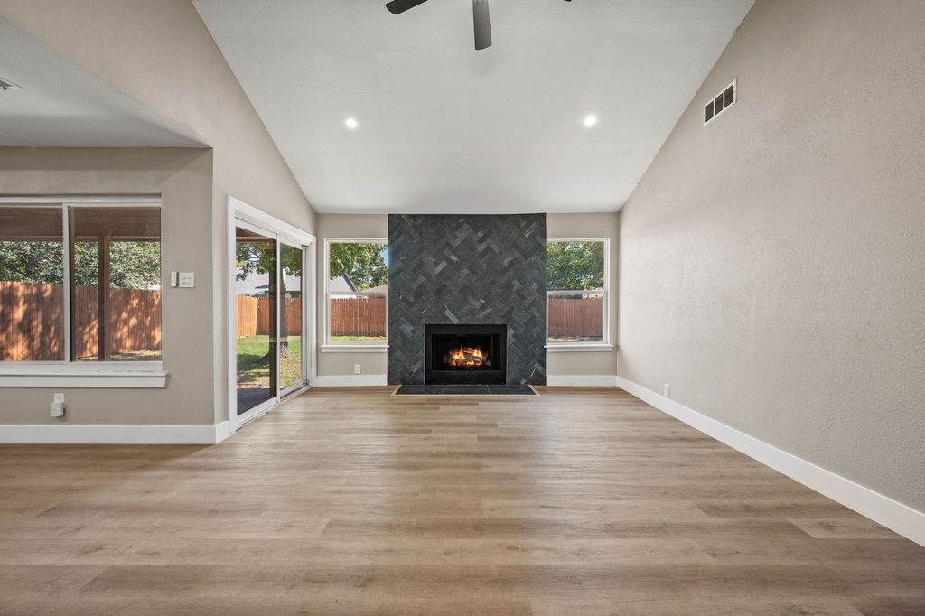 7512 Clover Lane, Watauga, TX 76148 — photo 5