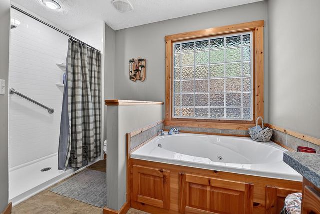 146 Neaptide Drive, Ellijay, GA 30540