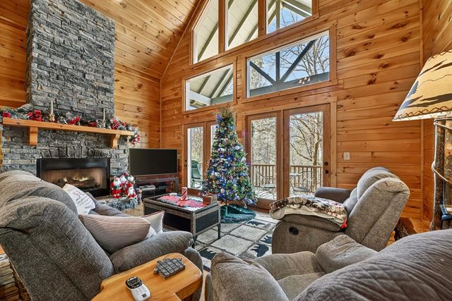 146 Neaptide Drive, Ellijay, GA 30540