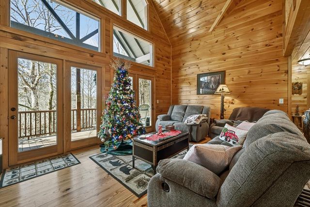 146 Neaptide Drive, Ellijay, GA 30540